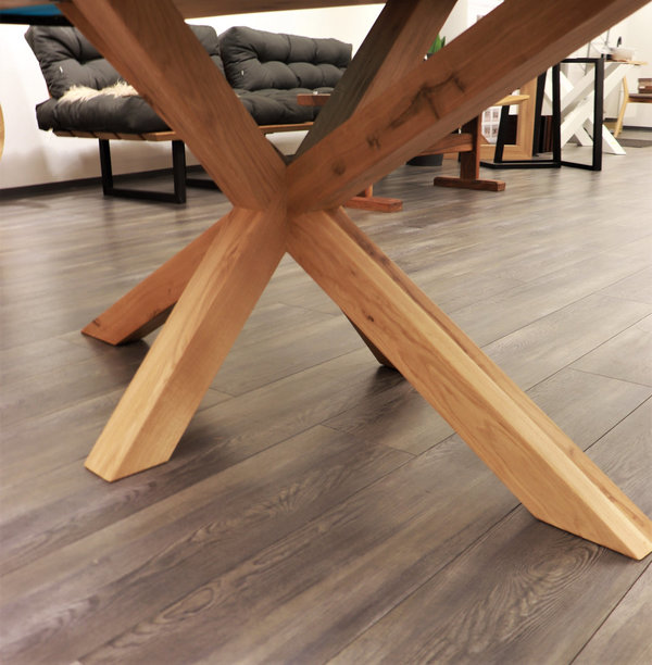 Massivholz Tisch mit einer exklusiven Epoxidharz-Ader 248 cm x 106 cm x 3 cm